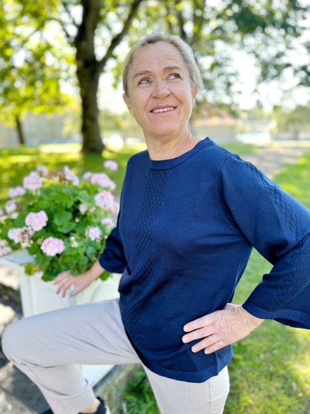 Hovedbilde Sissel genser admiralblå