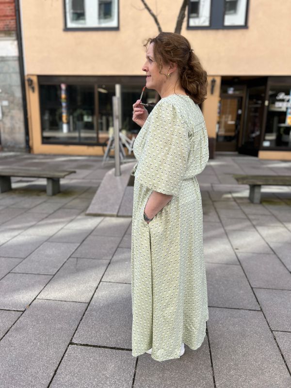 Irene kjole ditsy green