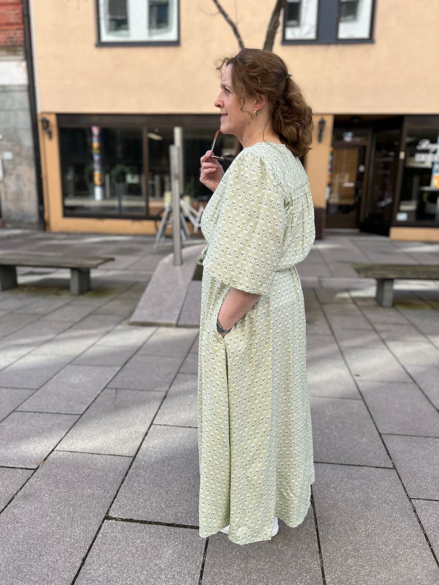 Irene kjole ditsy green