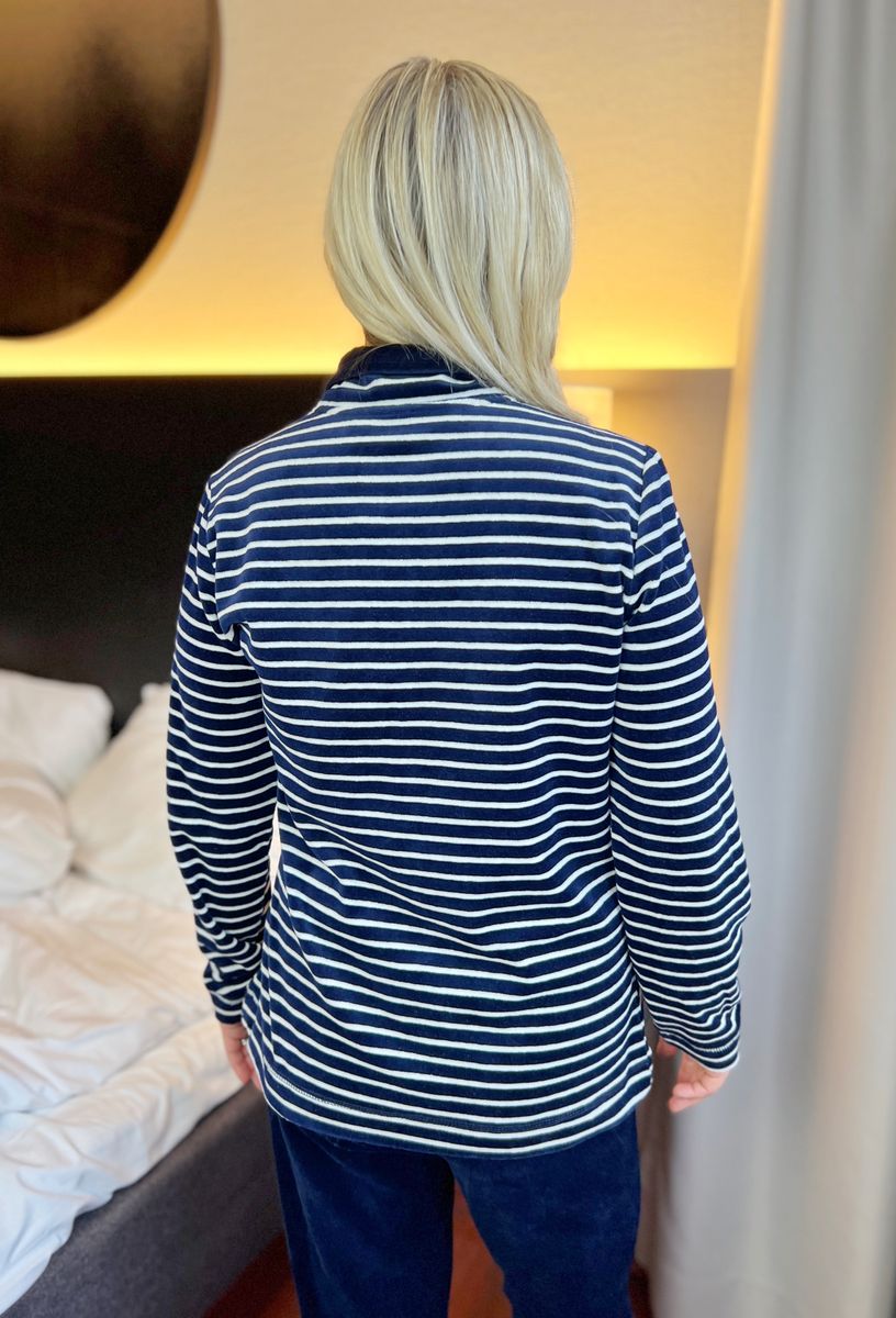 Anne kosedress stripet marine