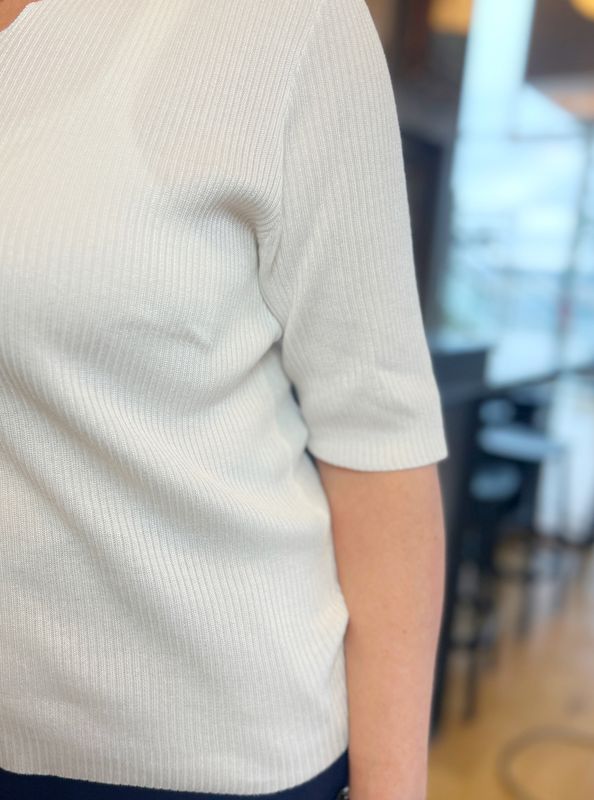Sølvi kortermet ribb offwhite