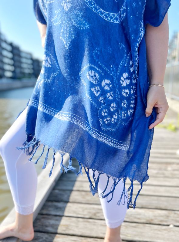 Strand-poncho blå sommerfugl