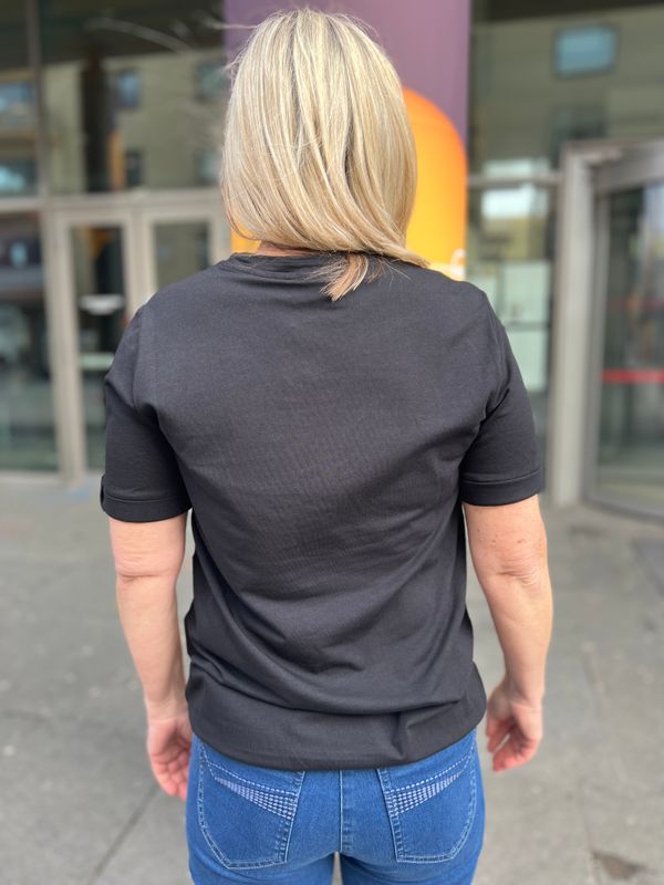 Ida t skjorte svart