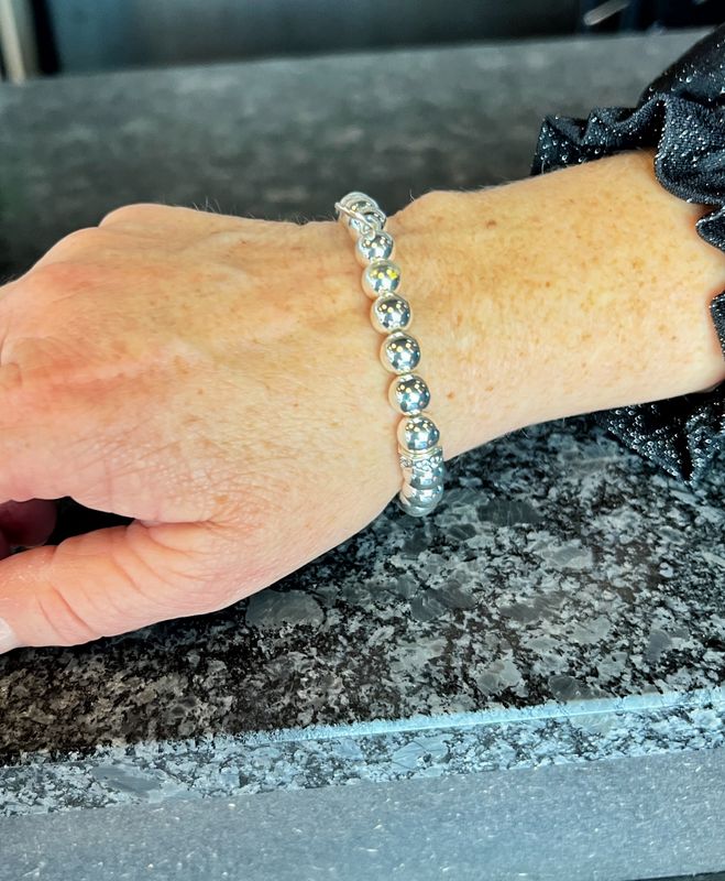 Armbånd i sølv med krystaller og kuler
