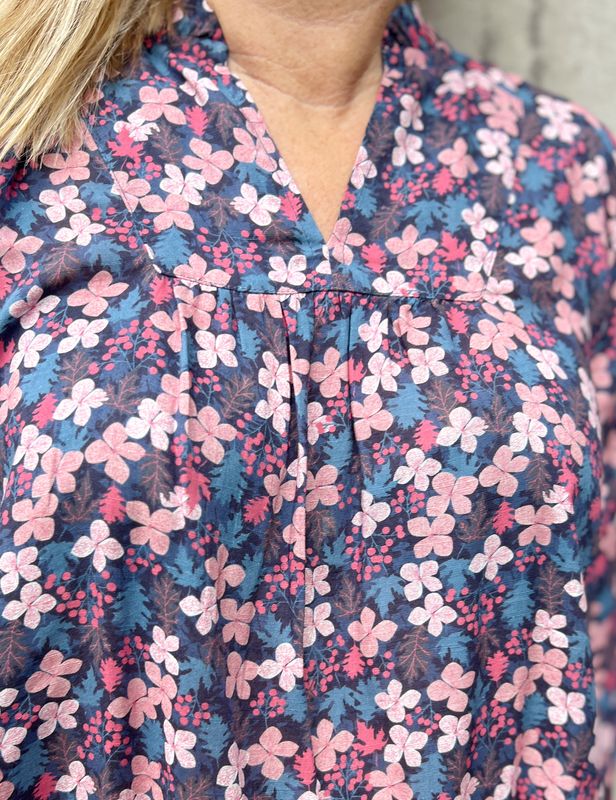 Stine bluse blomster blå