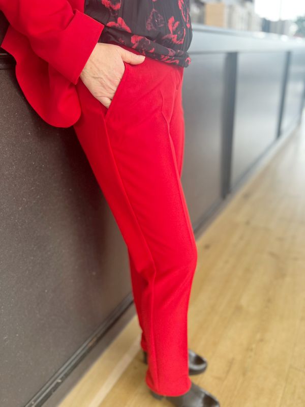 Amanda røde bukser