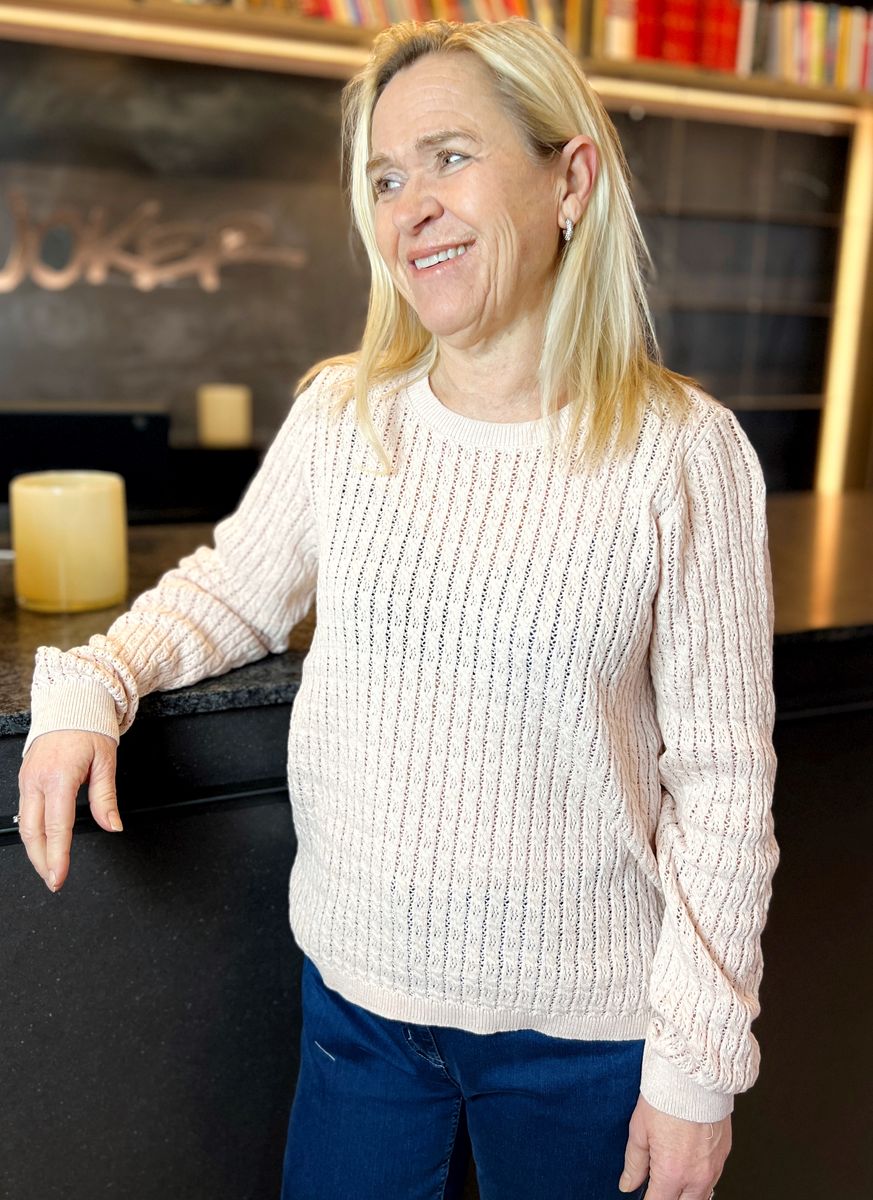 Irene støvrosa strikkegenser